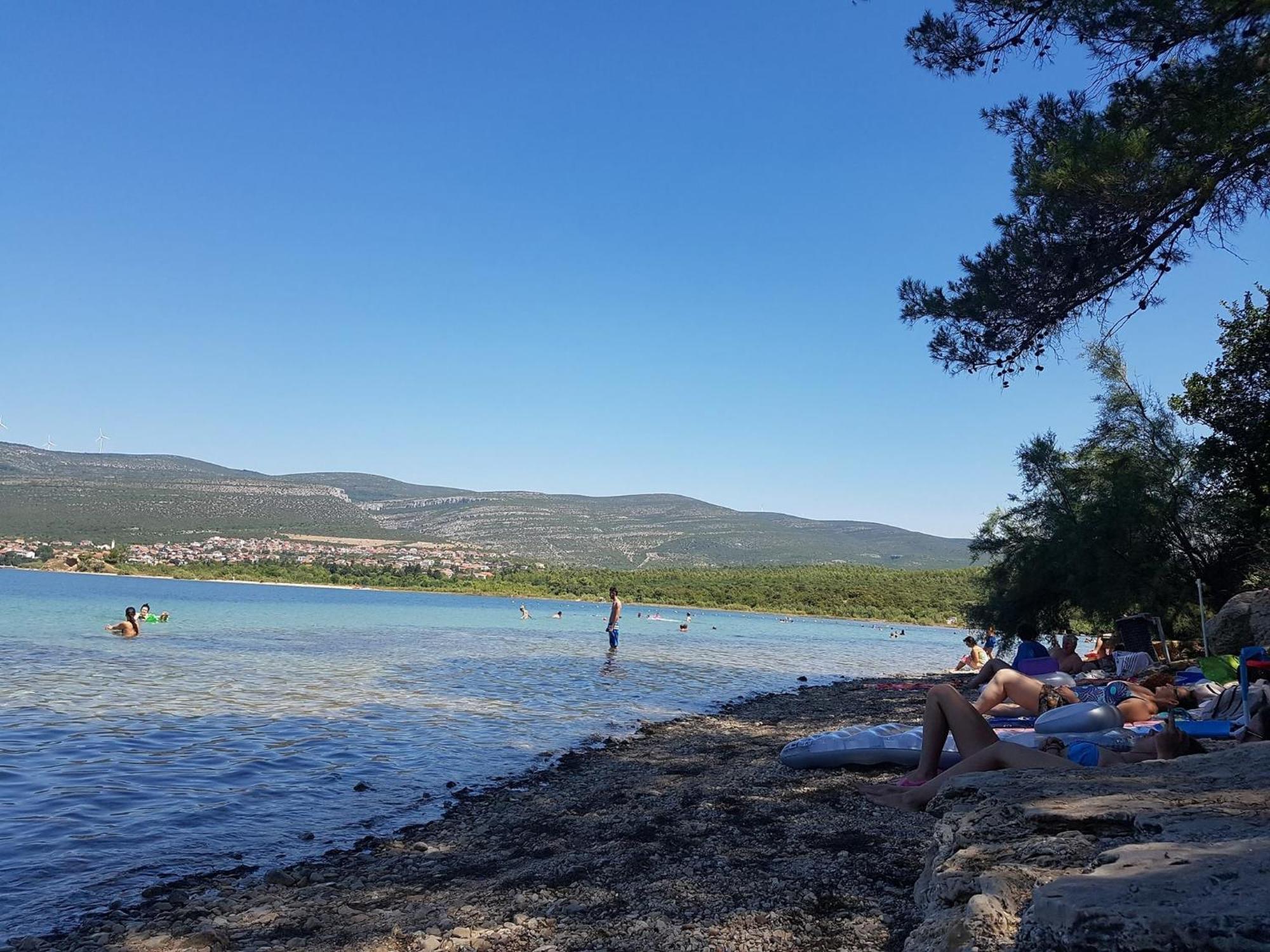 Apartmani Lidija Karin Donji Donji Karin Exterior foto
