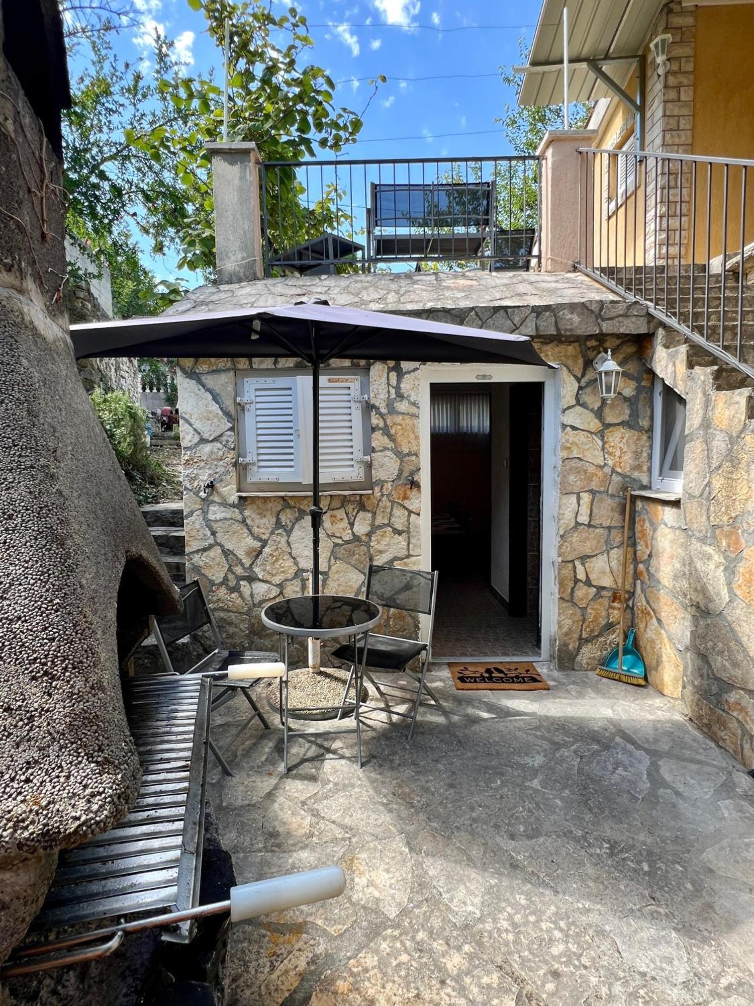 Apartmani Lidija Karin Donji Donji Karin Exterior foto