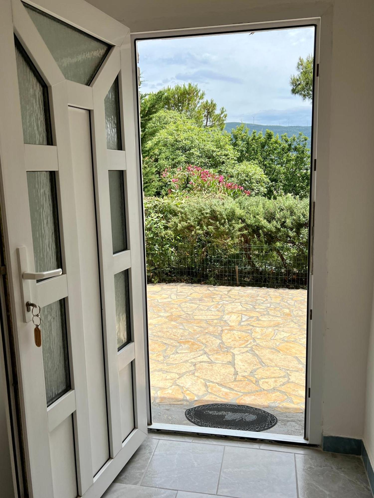 Apartmani Lidija Karin Donji Donji Karin Exterior foto